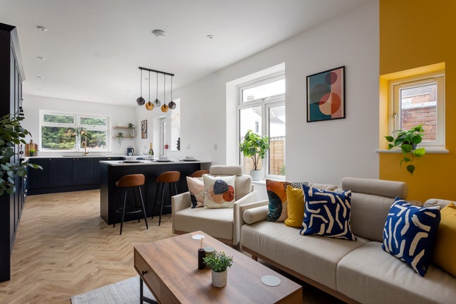 Ensuite Room in Professional House - Bills Incl. Main Photo