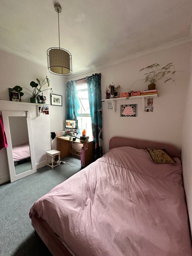 Cosy double room in N22 Wood Green Main Photo