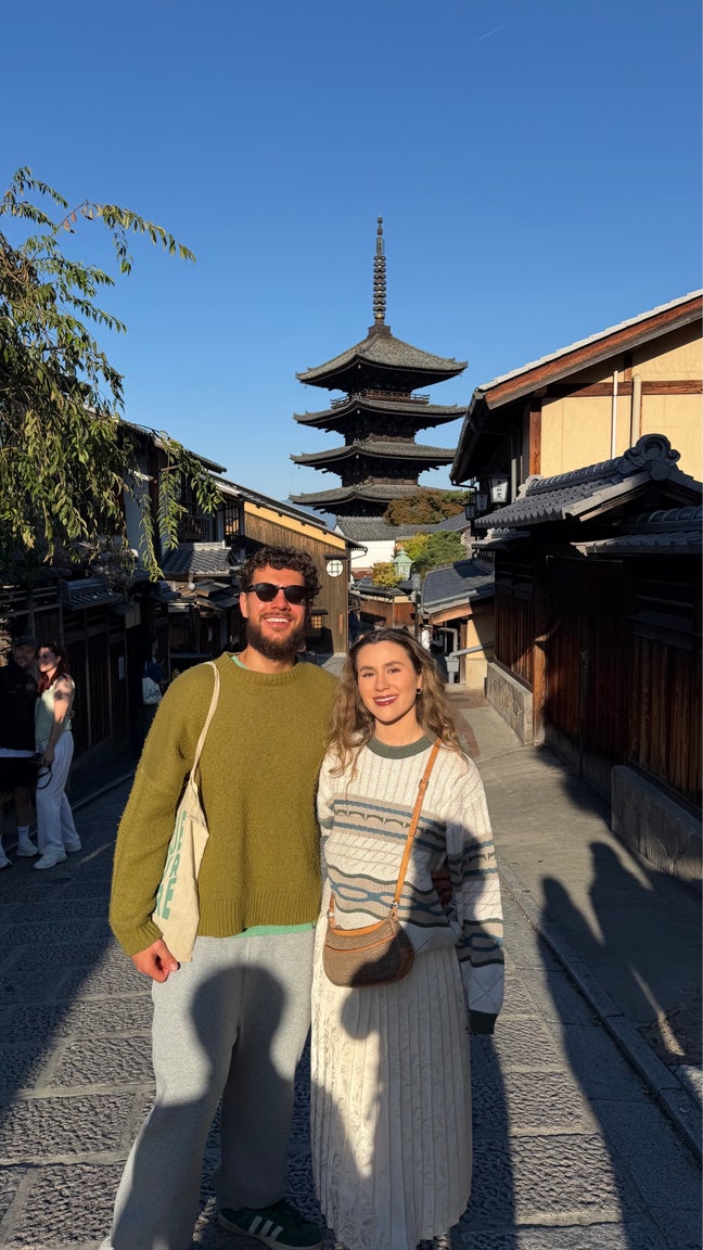 Easy-going couple looking for a flat Jan-June! Main Photo