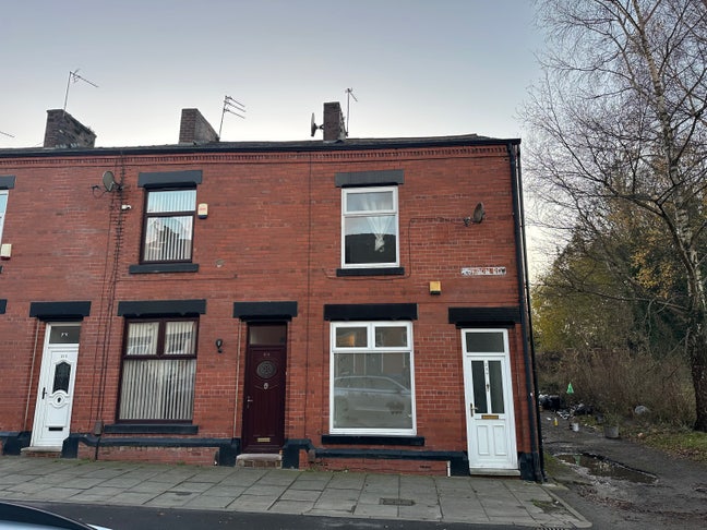 3 Bed Terraced House Available  Main Photo