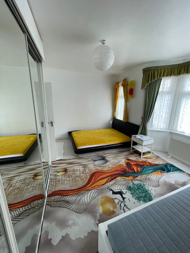 Duplex Master Double Room for Rent in London, E12  Main Photo