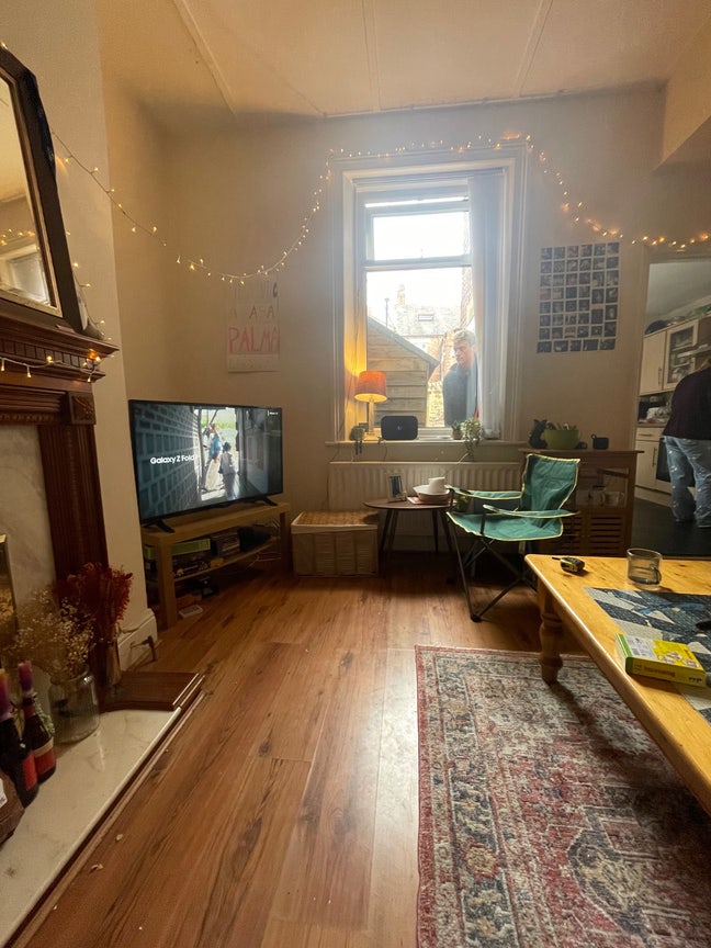 Room in Heaton  Main Photo