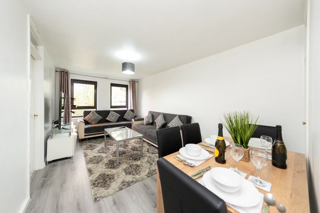Stunning 1-Bed Flat in Prime Wanstead Location Main Photo