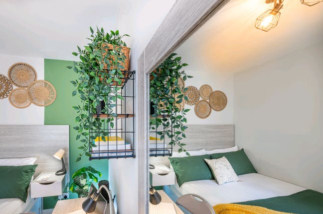 Spacious Double Room | Near Town centre Main Photo