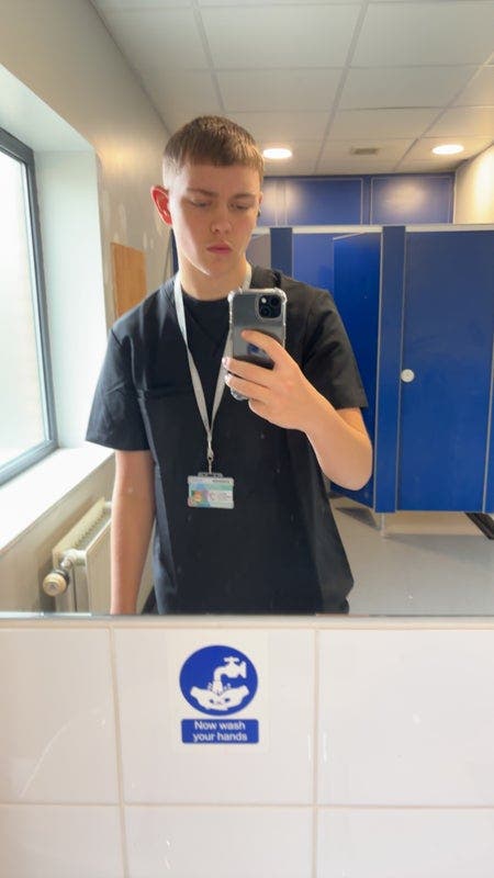 Student Male seeks a single or double room Main Photo