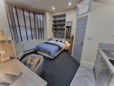 Avail Jan 2026 Bills Inc Studio LN1 Main Photo