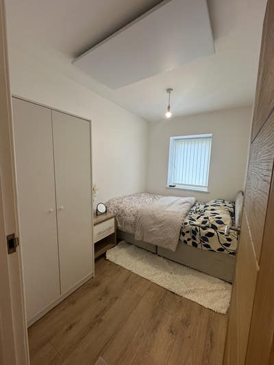 Double Room - Furnished Main Photo