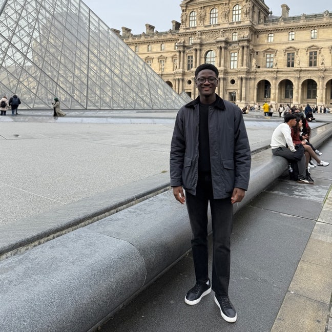 25 y.o Male working in Finance seeking housemates Main Photo