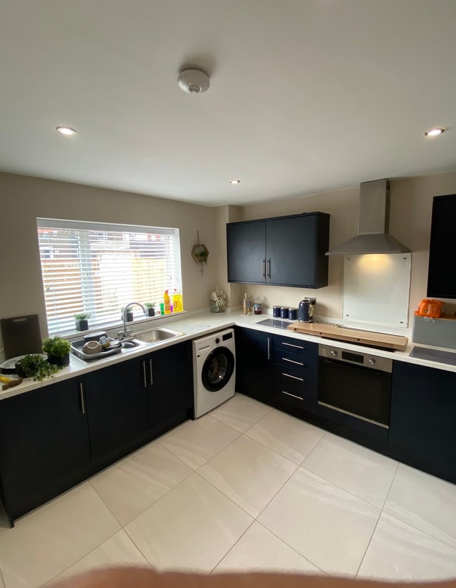 Double room to rent  Main Photo