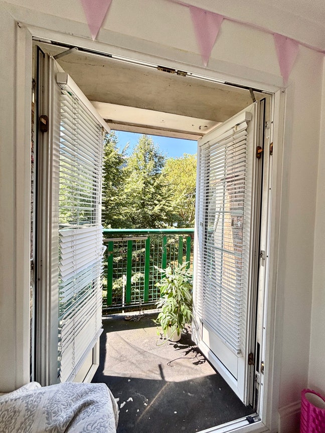 Double bedroom in Clapham Common Main Photo