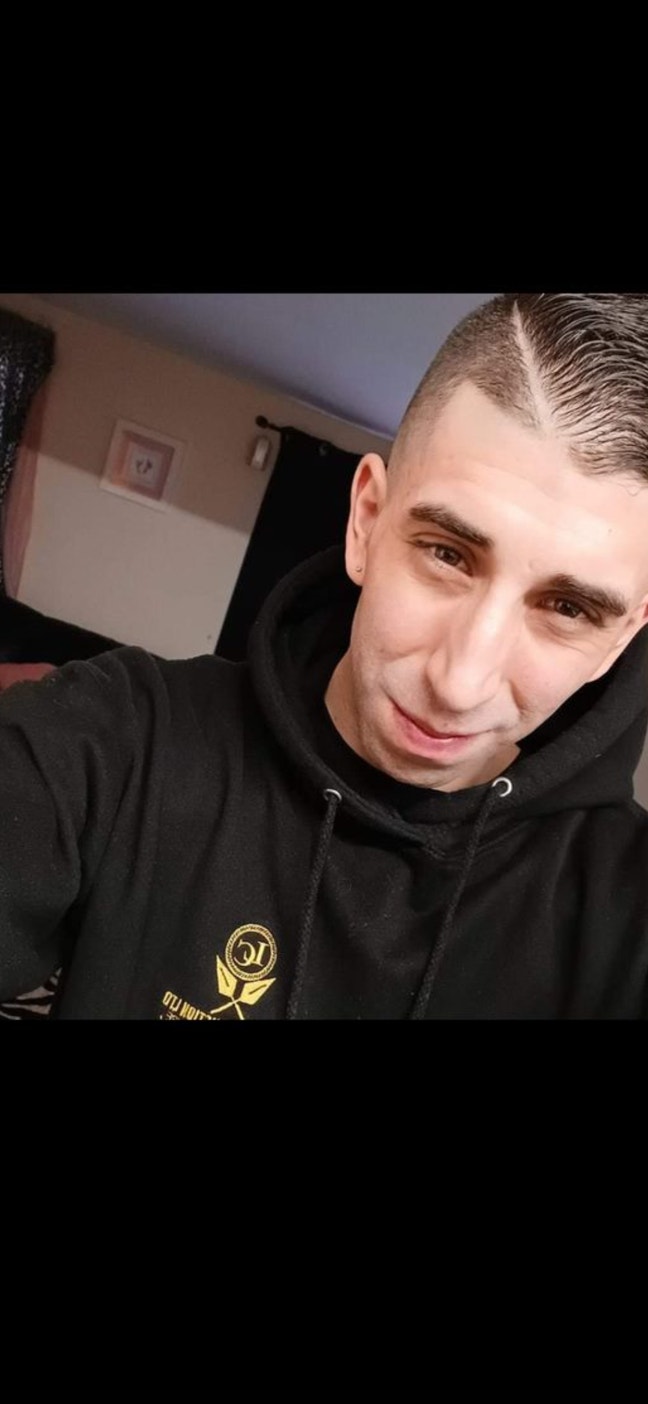 Cheap room needed asap low deposit  Main Photo