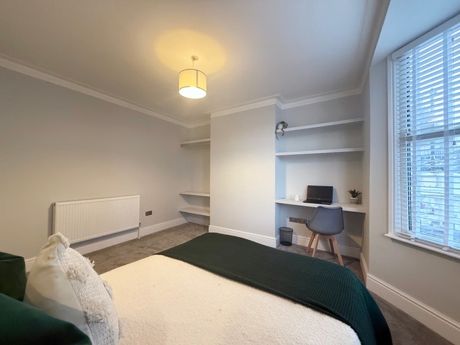 Brand New Double Rooms - Furnished in Elm Grove Main Photo