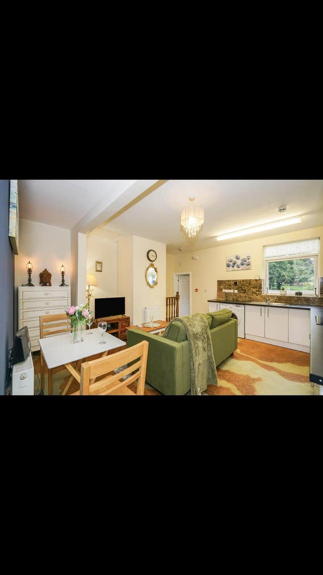 ✨1 bed apt||Eccles Town Centre||short/long stays ✨ Main Photo