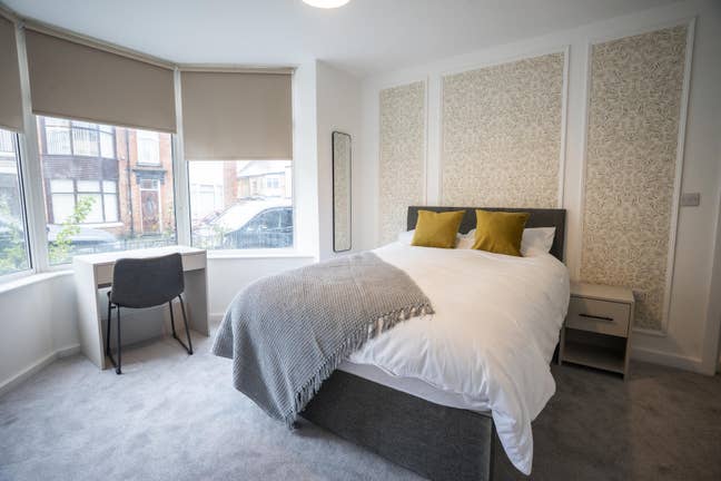   ✨ Newly Refurbished 6-Bedroom  HMO in Darlington Main Photo
