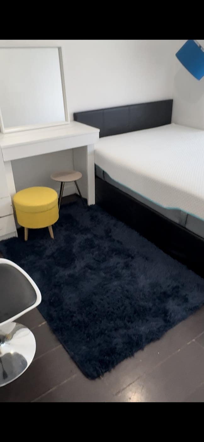 Double Room Available (with parking space) Main Photo