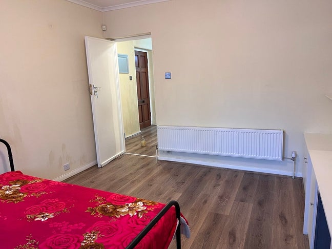 Large room in Leytonstone Main Photo