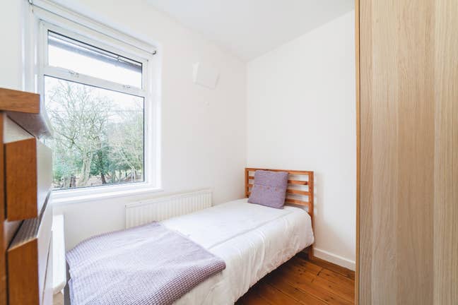 Cozy Double Room in Putney - All Bills Included! Main Photo