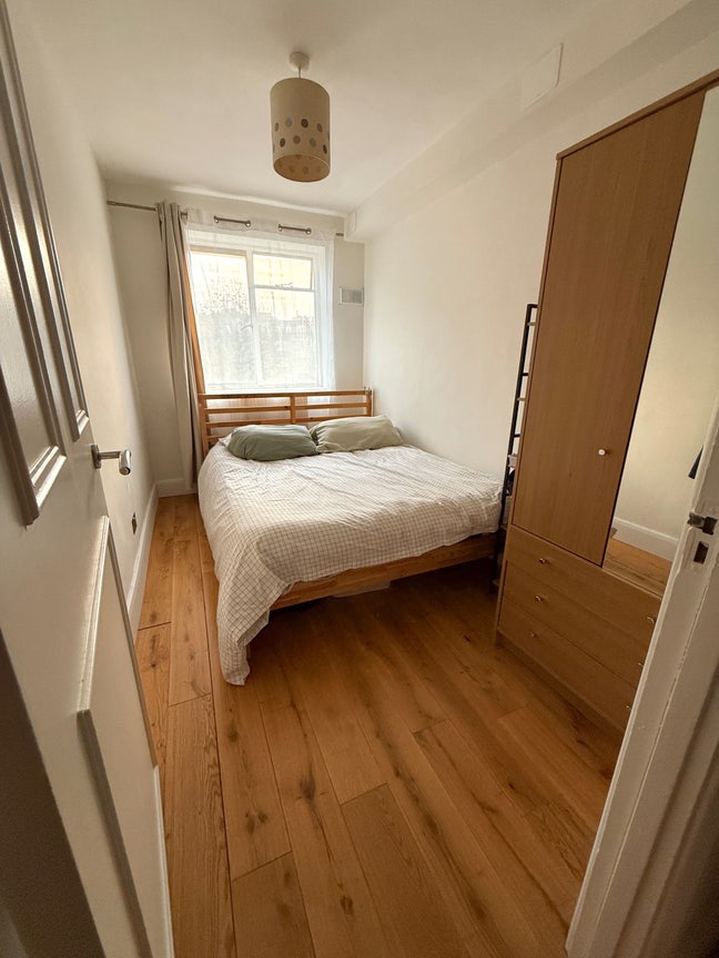 Bright, Cosy Double Room in 2-Bed Flat  Main Photo