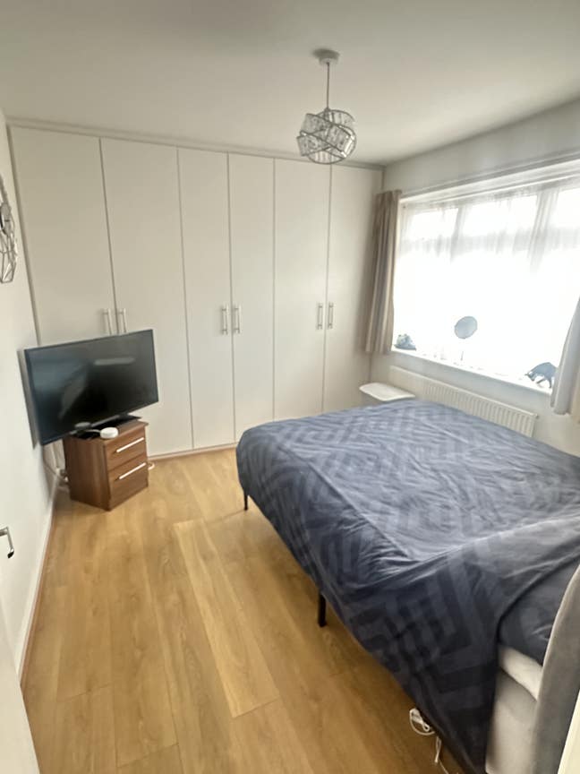 Large double bedroom in Kenton area Main Photo