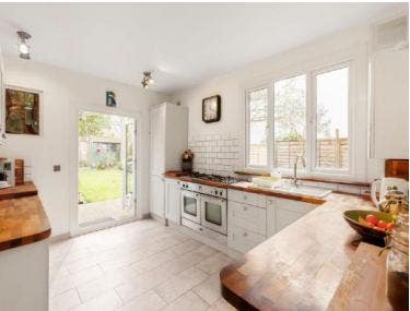 Guardianship: 2 Rooms Available in Cricklewood,NW2 Main Photo