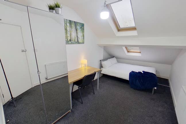 Double Room nr city centre with freeparking Main Photo