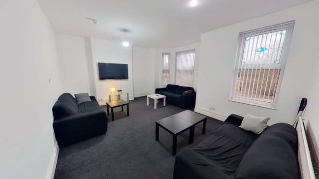 Double Room nr city centre with freeparking Main Photo