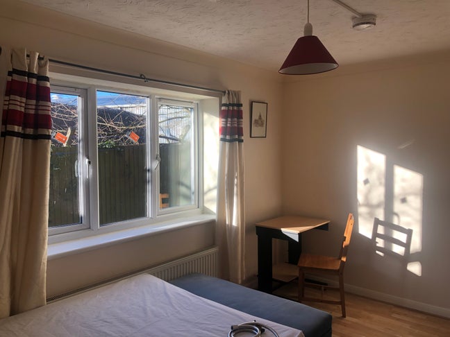 Lovely double room available Main Photo