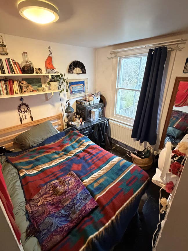 Charming small double room with nature view Main Photo