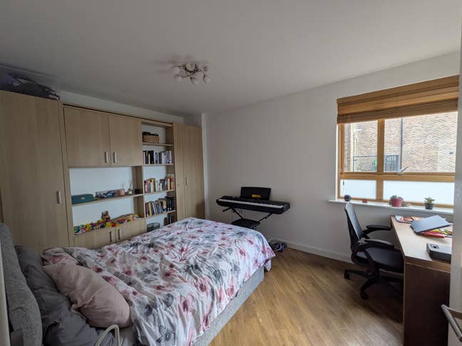 ✨ Spacious 2-Bed, 2-Bath Flat – Tenancy Takeover Main Photo