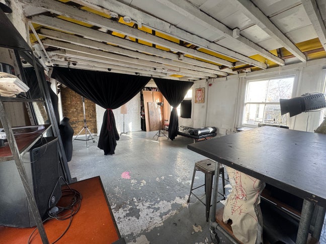 Large self contained Artist Studio warehouse Angel Main Photo