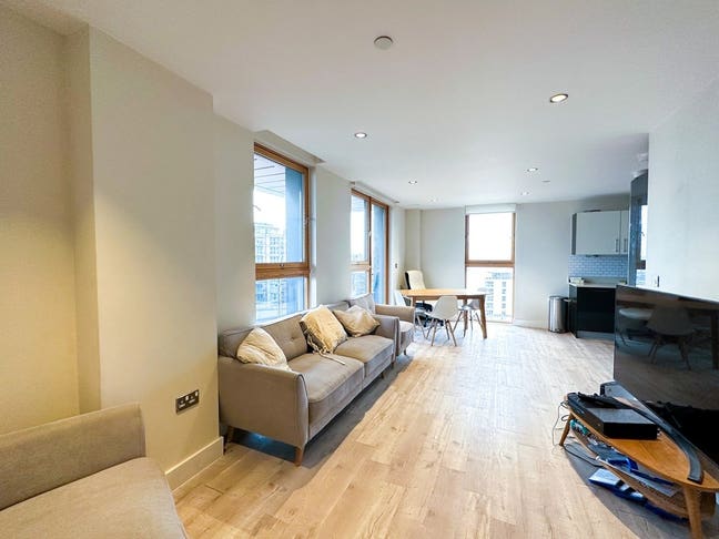 Big Ensuite room available in Canary Wharf Main Photo