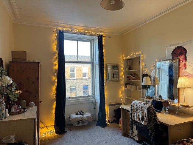 1 room in 3 bed flat near the Meadows Main Photo