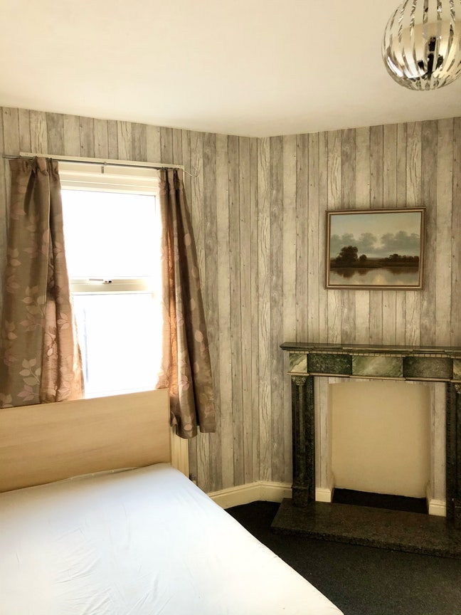 £299 PCM. Close to Train Station. All Bills inc. Main Photo