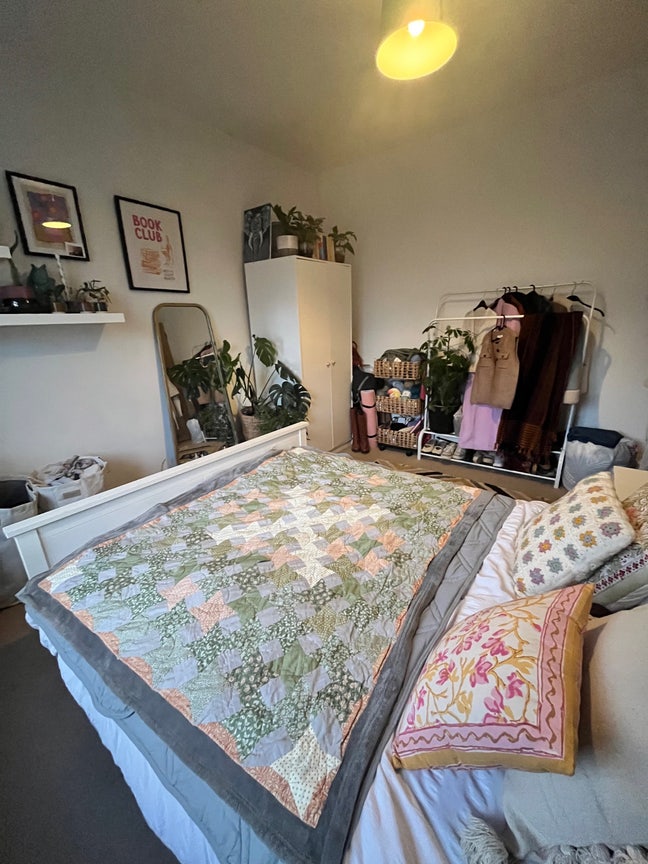 Double Room in Tooting Broadway  Main Photo