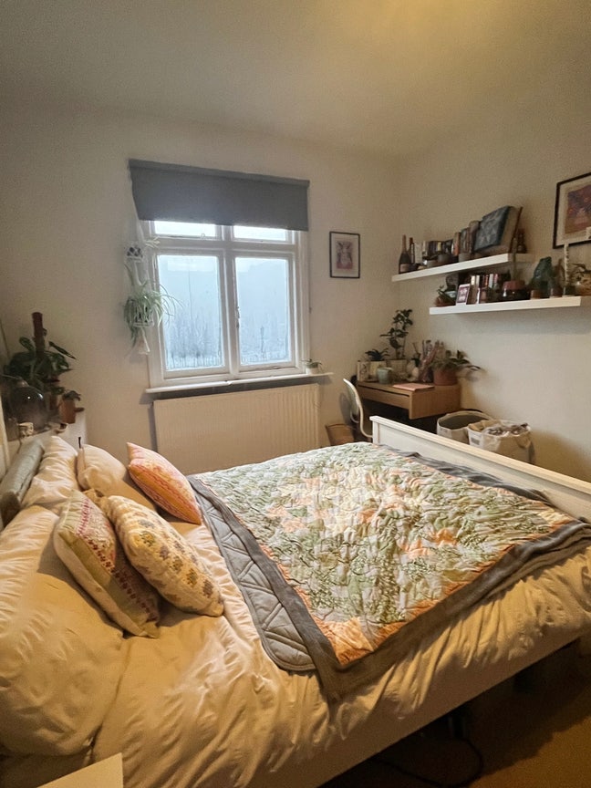 Double Room in Tooting Broadway  Main Photo