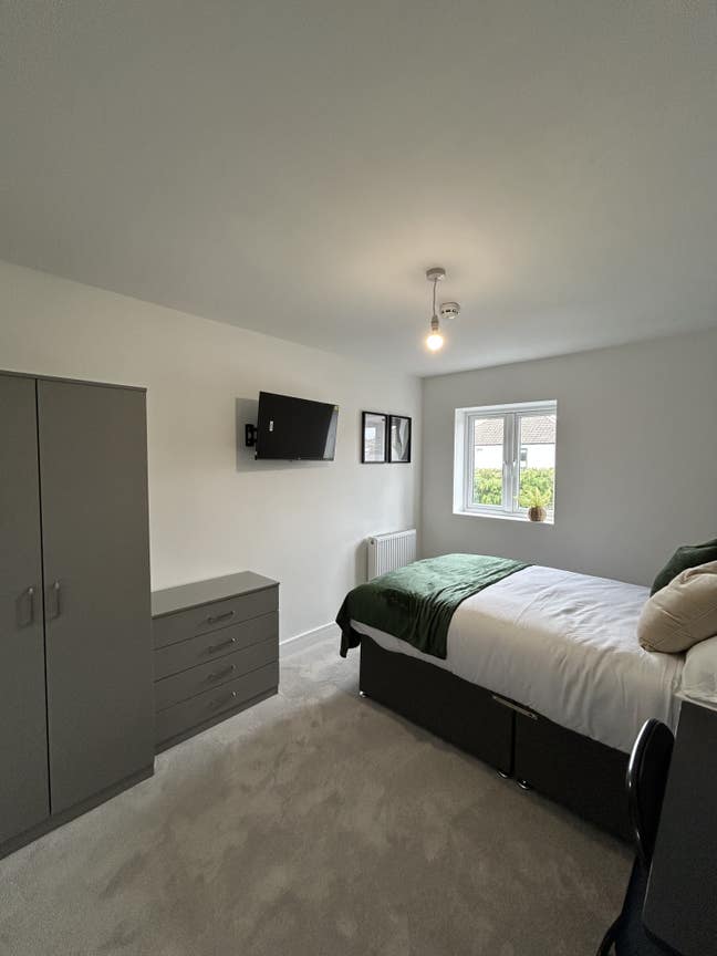 ✨ Luxury 7-Bed HMO with En-Suites – 2 Rooms Left ✨ Main Photo