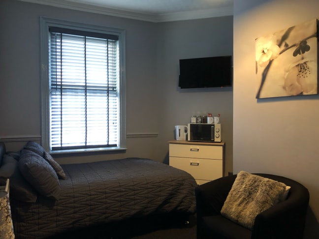 £299 PCM. 5 Minute Walk to Town. All Bills Inc. Main Photo