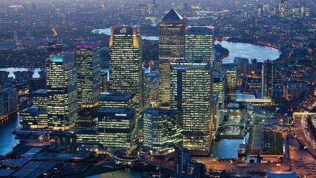 Contemporary Canary Wharf Flat Main Photo