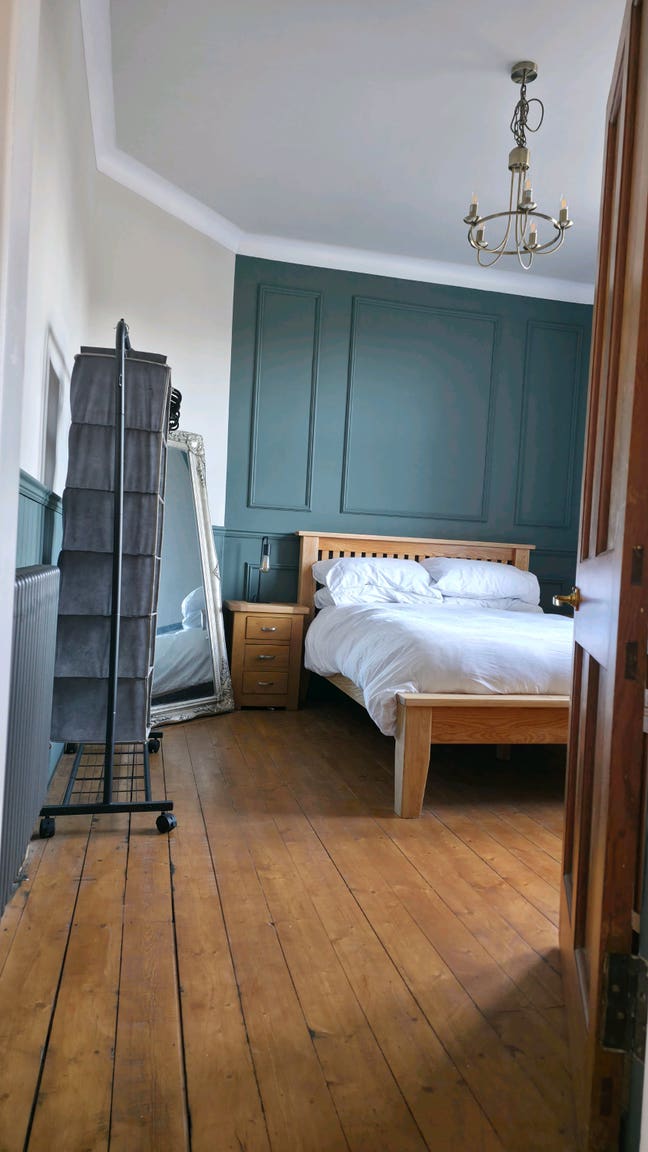 Bright Double Room, off Queensferry road Main Photo