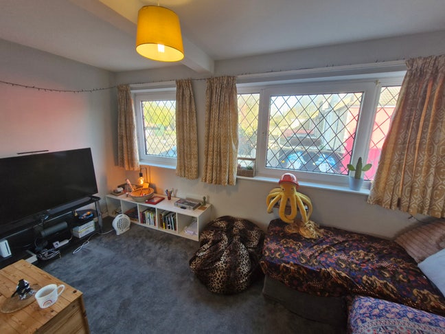 St. Werburghs Large House & Bedroom Main Photo