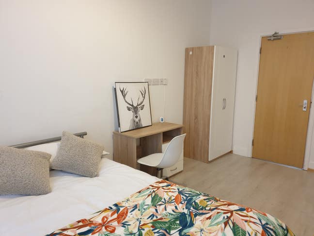 City Centre Flat - Double Room Available!! Main Photo