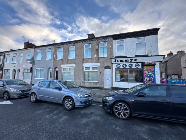 5 Double Rooms  -Boaler St Main Photo