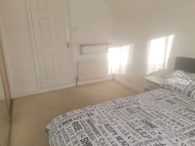 Room to let  Main Photo