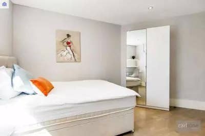 Superb En-Suite Room Main Photo