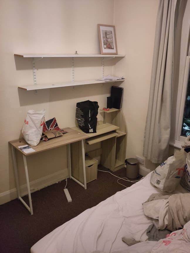  Cozy parkside top floor flat seeking quiet person Main Photo