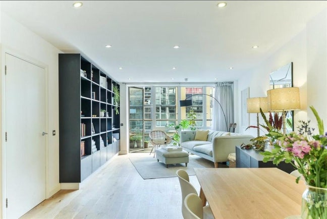 Spacious modern whole apartment- 3 months  Main Photo