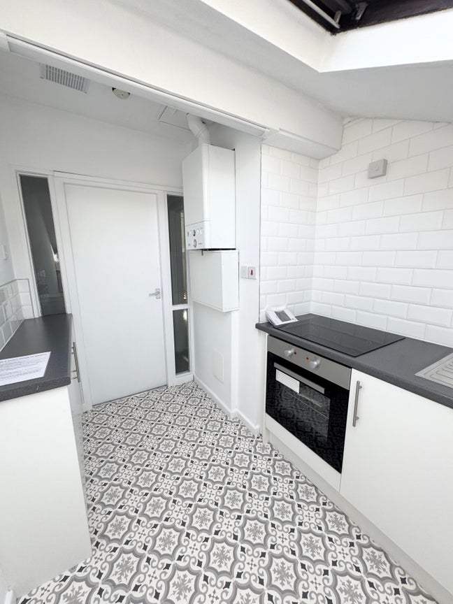 2 Bed Flat 24 Kelso Rd Leeds Uni 2025 Main Photo