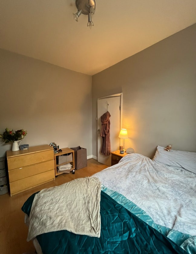 Room Available in Clapham North Main Photo