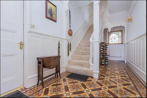 Double Room with Driveway Parking 🚐 Main Photo