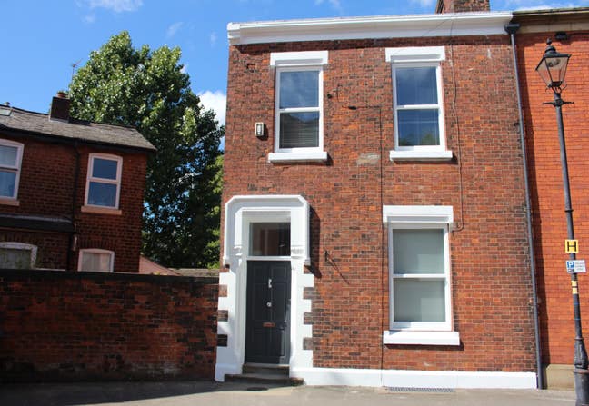 * Double Bedroom Available *  All Bills Included * Main Photo